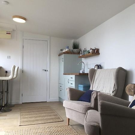 1-Bedroom Chalet With Parking On Site Looe Exteriér fotografie